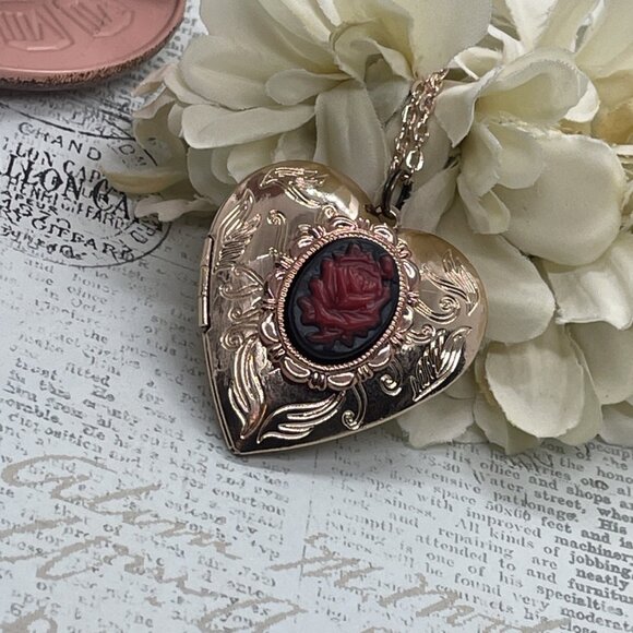 Cameo Black Red Love Rose Gothic Christmas Rose Gold Heart Locket Anniversary - Picture 7 of 12